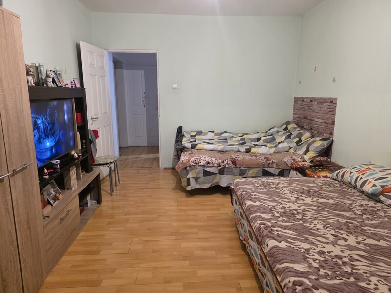 1 Decembrie 1918, 10 minute metrou,  chiar pe Codrii Neamtului, Auchan,