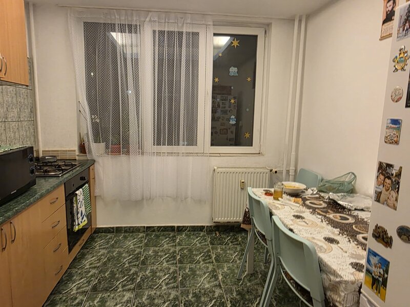 1 Decembrie 1918, 10 minute metrou,  chiar pe Codrii Neamtului, Auchan,