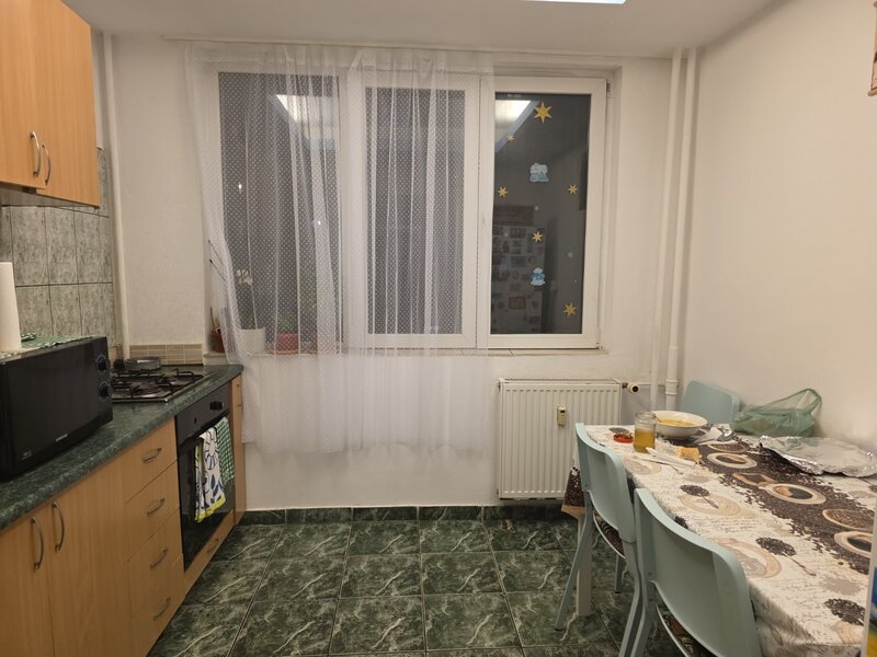 1 Decembrie 1918, 10 minute metrou,  chiar pe Codrii Neamtului, Auchan,